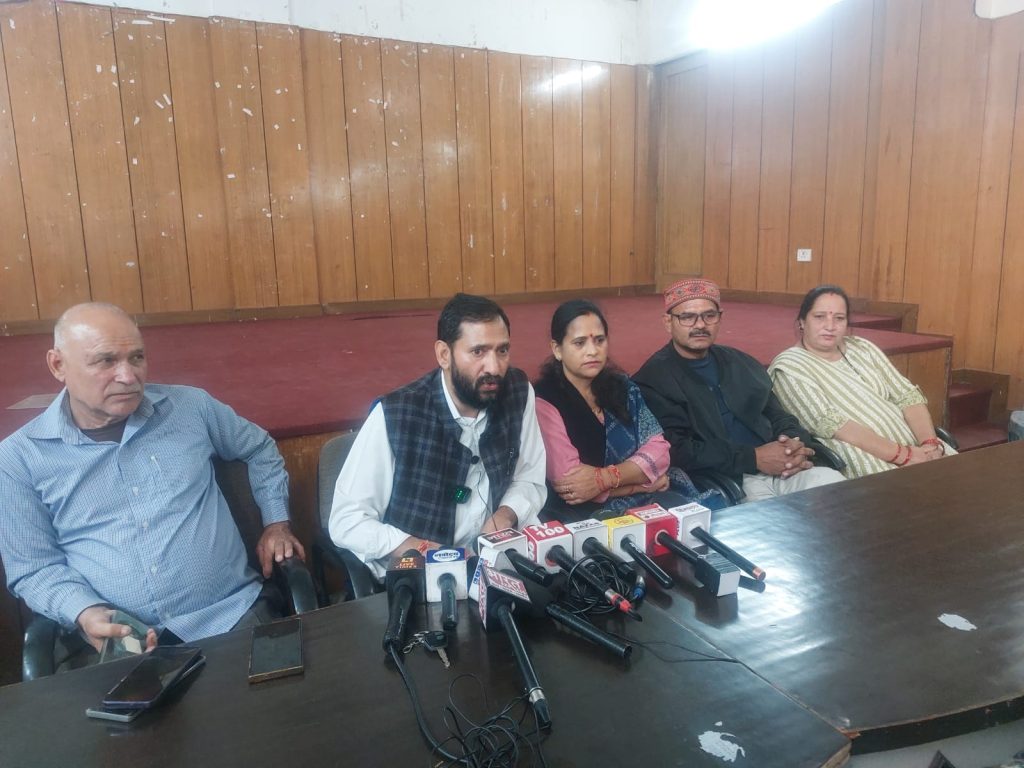 Get CBI to investigate power theft in steel factories: Regional Party