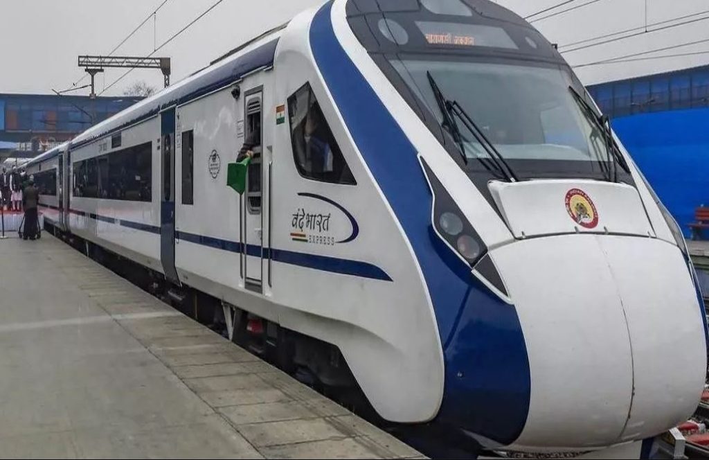 बजट में रेलवे के लिए 200 नई वंदे भारत का लक्ष्य नए फीचर के साथ उतरेंगी ट्रैक पर