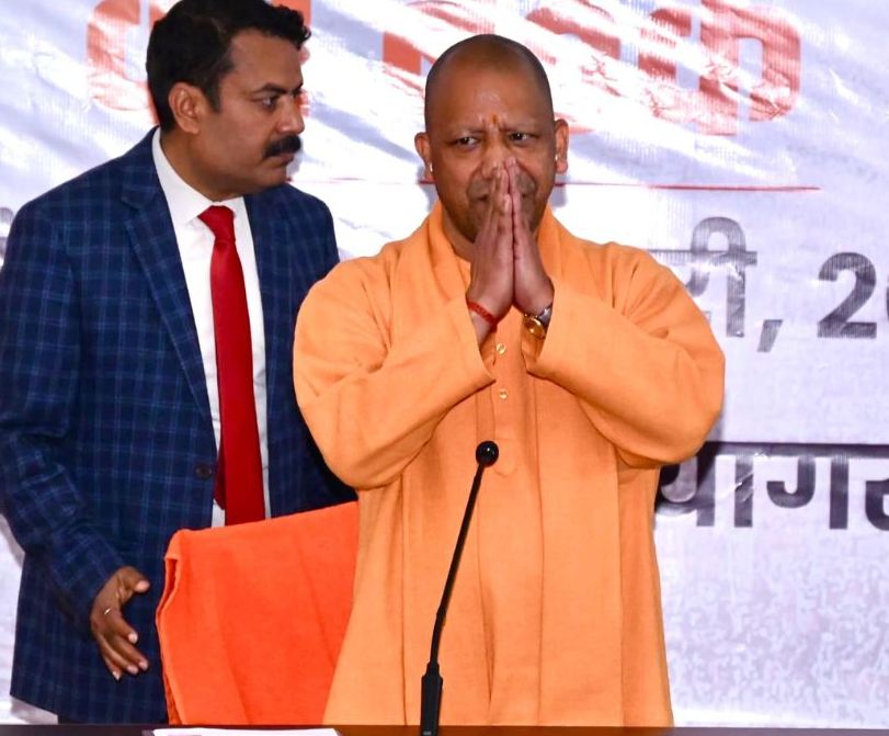 महाकुंभ में सफाई और स्वास्थ्य कर्मचारियों को मिलेगा 10,000 रुपये का बोनस – मुख्यमंत्री योगी