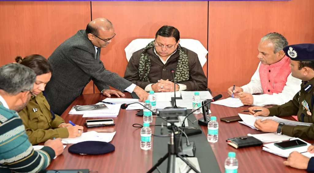 माणा घटना के बाद एवलांच जैसी प्राकृतिक आपदाओं की निगरानी के लिए CM धामी ने सिस्टम तैयार करने के दिए निर्देश