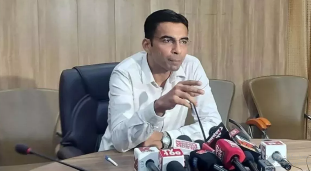 डी एम सविन बंसल ने दिया आदेश, यातायात बाधित कर रहे सड़क किनारे पोल, शराब की दुकानें एवं ट्रांसफार्मर होंगे शिफ्ट