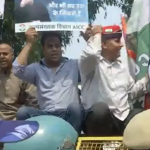 सोनिया-राहुल गांधी के खिलाफ मनी लॉन्ड्रिंग केस में चार्जशीट दाखिल, कांग्रेस पार्टी ने किया प्रदर्शन