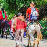 नवरात्र में मां वैष्णो देवी के दर्शन लिए देशभर से श्रद्धालुओं का सैलाब, सवा लाख से अधिक भक्तों ने किए दर्शन