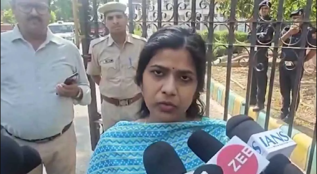 अलवर में जिला मजिस्ट्रेट दफ्तर को बम से उड़ाने की  मिली धमकी,RDX की सूचना से मचा हड़कंप