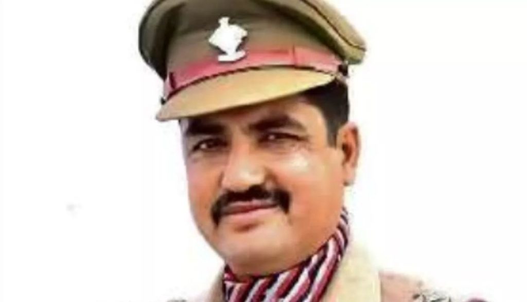 चौकी में दारोगा की अलमारी से मिला इतना कैश दंग रह गए सभी,विजिलेंस ने पकड़ा रंगे हाथ