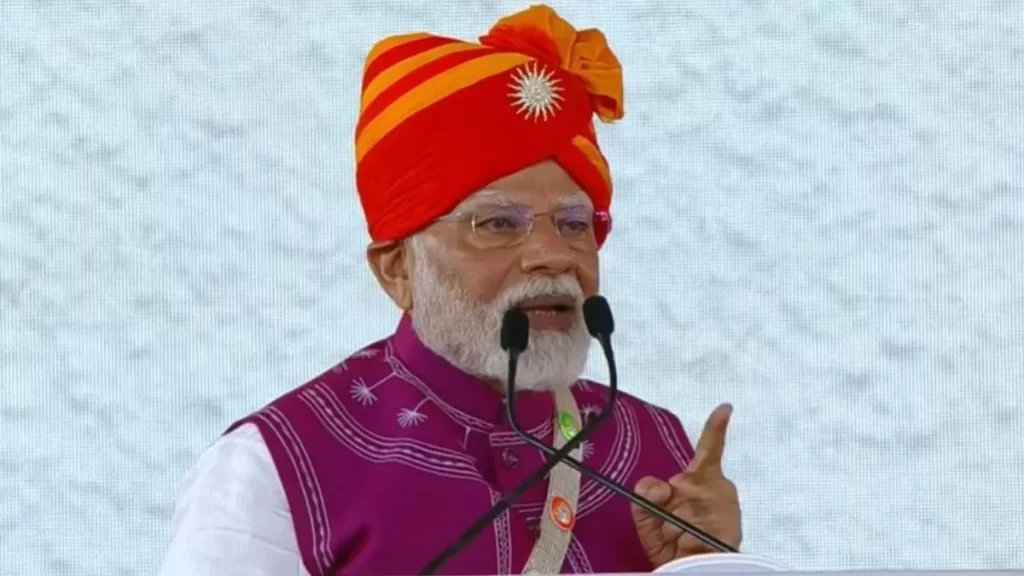 गुजरात में पीएम मोदी ने ऑपरेशन सिंदूर के लिए भारतीय सेना की जमकर की तारीफ