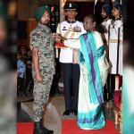 सीआरपीएफ जवान मलकीत सिंह को राष्ट्रपति ने शौर्य चक्र से किया सम्मानित,कई नक्सलियों उतारा था मौत के घाट