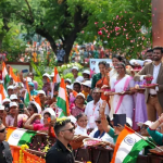 पीएम मोदी के गुजरात दौरे के दौरान वडोदरा में रोड शो में कर्नल सोफिया कुरैशी के परिवार को शो में किया शामिल