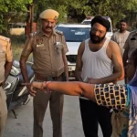 रेलवे चौकी प्रभारी ने महिला के साथ की छेड़खानी, महिला ने जड़े थप्पड़