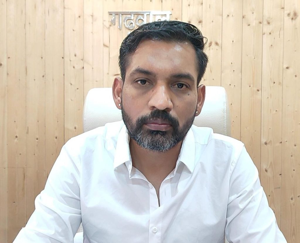सभी अधिकारी रहें अलर्ट मोड पर : डीएम