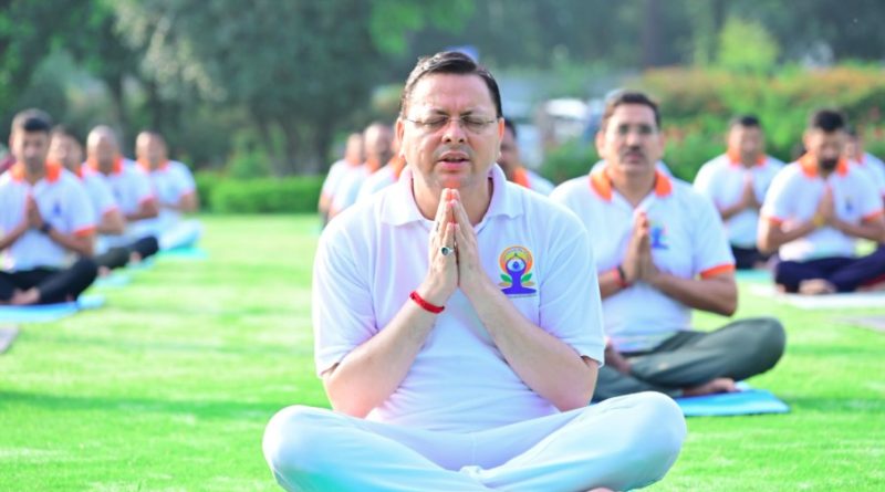 मुख्यमंत्री आवास में हुआ सामूहिक योगाभ्यास – Update Times