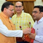 CM Dhami honored Dr. Sahil Mahajan, senior cardiologist of Shri Mahant Indresh Hospital