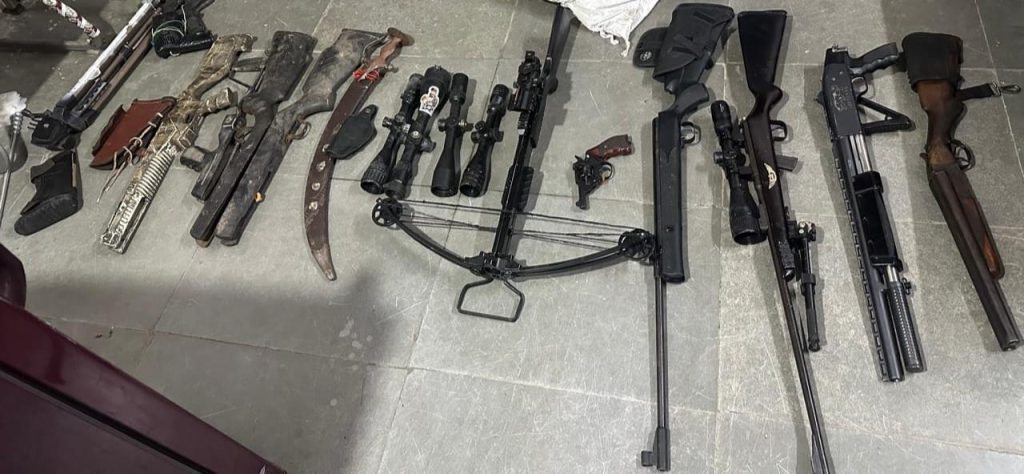 Uttarakhand STF and Maharashtra Crime Branch team arrested one person with huge amount of arms