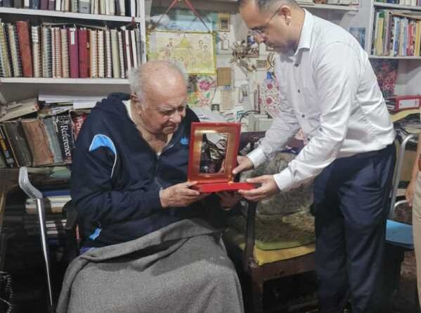 भारत के प्रसिद्ध यात्रा लेखक दंपती ह्यू और कोलीन गैंटज़र को पद्म श्री सम्मान