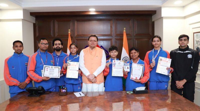 मुख्यमंत्री धामी ने उत्तराखंड के कराटे चैंपियन्स को किया सम्मानित