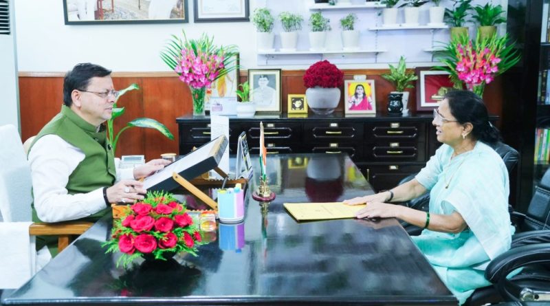 राज्य महिला आयोग की अध्यक्ष कुसुम कण्डवाल ने सीएम धामी से की शिष्टाचार भेंट