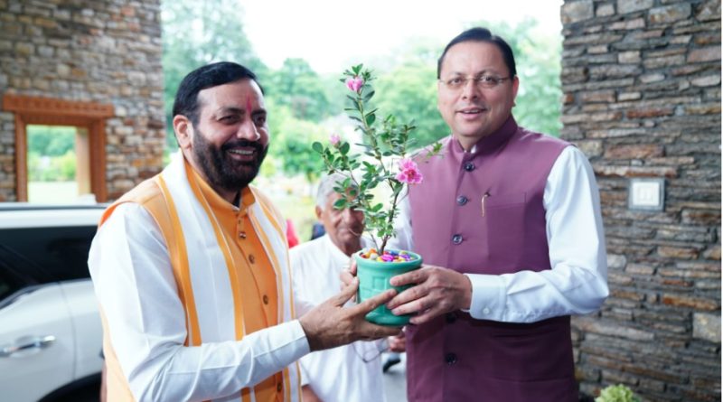 मुख्यमंत्री धामी ने हरियाणा के मुख्यमंत्री नायब सिंह सैनी का किया स्वागत एवं अभिनंदन