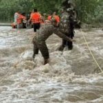 हिमाचल, पंजाब, यूपी समेत कई राज्यों में तबाही, हजारों पर्यटक फंसे