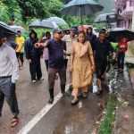 रेखा आर्या ने किया सोमेश्वर के आपदाग्रस्त क्षेत्रों का निरीक्षण