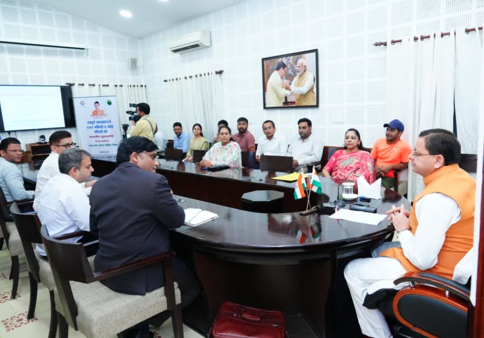 मुख्यमंत्री धामी ने 10 हजार श्रमिकों को ₹11.50 करोड़ की सहायता राशि ट्रांसफर की