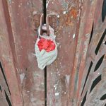 बिना स्वीकृति निर्माण करने वालों पर एमडीडीए का सख्त शिकंजा, जौलीग्रांट में अनाधिकृत निर्माण को किया सील