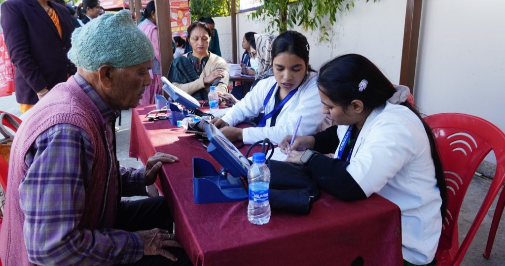 1226 patients benefited from the free health camp organized by Shri Mahant Indiresh Hospital