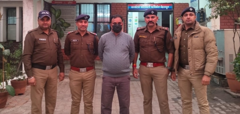 SSP Dehradun Ajay Singh’s campaign against drug traffickers continues; a drug trafficker with a history of 48 cases has been apprehended